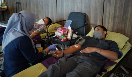 aksi donor darah, PT. Surya Fajar Capital Tbk, PT. Tourindo Guide Indonesia Tbk (PGJO), Palang Merah Indonesia (PMI), SFAST by Sekuritas, Indofund, Dipay,