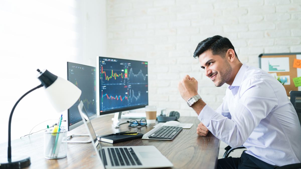 3 Perbedaan Investor Dan Trader Saham Yang Wajib Kamu Tahu! - SFast ...