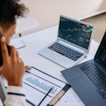 arti free float saham, cara menghitung free float, batas minimum free float BEI, saham likuid, saham beredar di publik